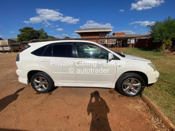 2004 - Toyota  Harrier