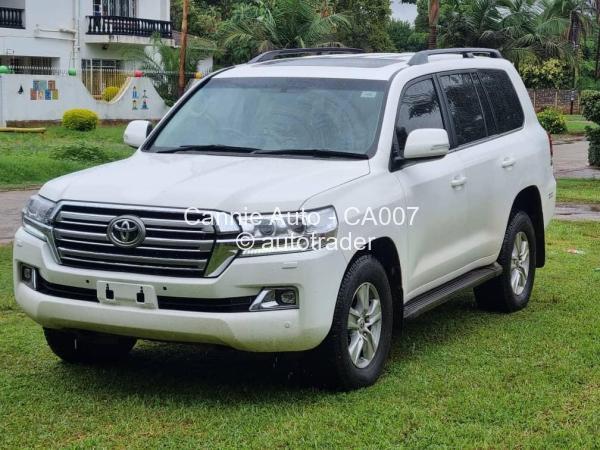 2021 - Toyota  Land Cruiser 200