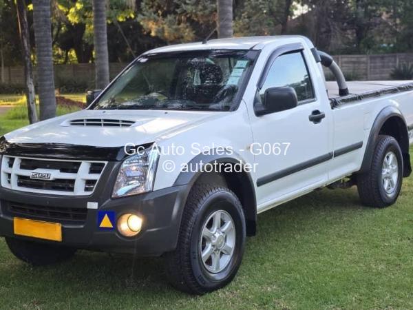 2009 - Isuzu  Kb