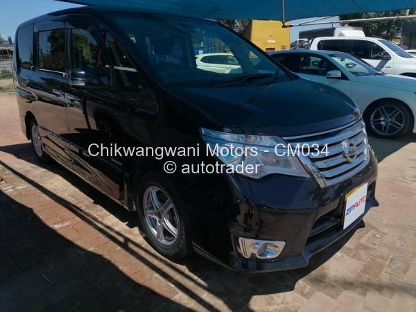 2014 - Nissan  Serena