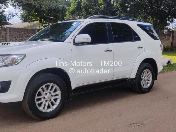 2013 - Toyota  Fortuner