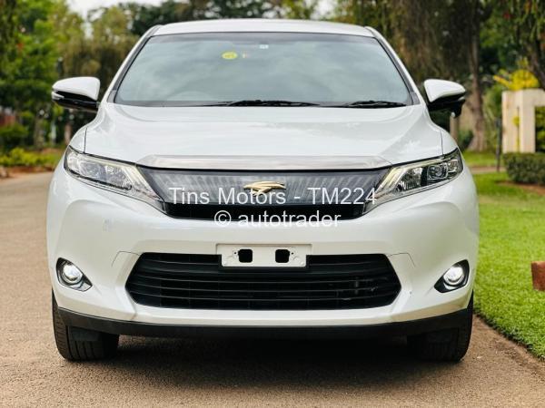 2015 - Toyota  Harrier