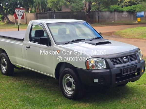 2017 - Nissan  NP300 Hardbody