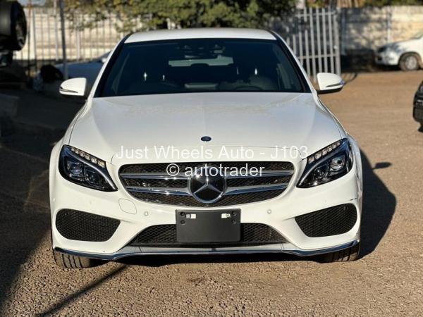 2015 - Mercedes Benz C200