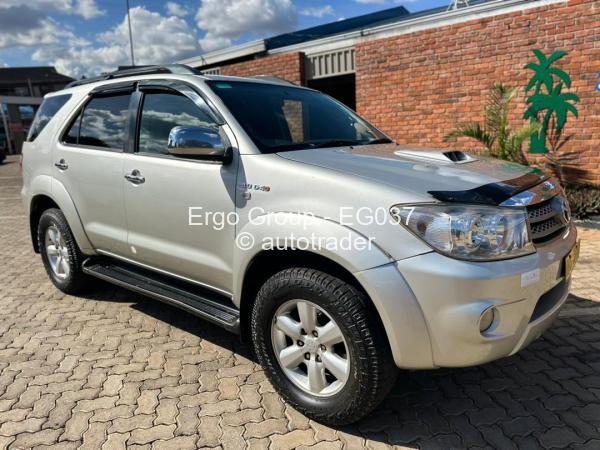 2011 - Toyota  Fortuner