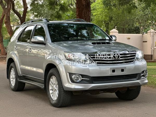 2014 - Toyota  Fortuner