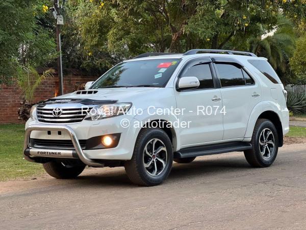 2015 - Toyota  Fortuner