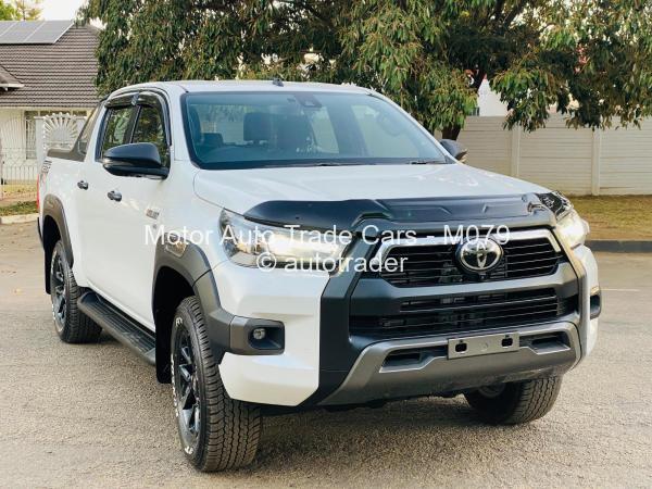 2024 - Toyota  Hilux