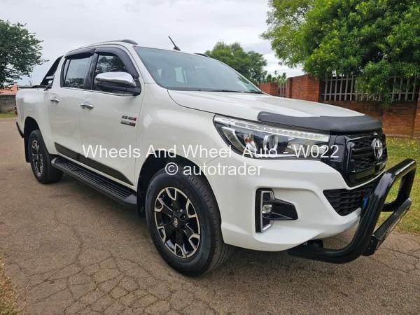 2019 - Toyota  Hilux