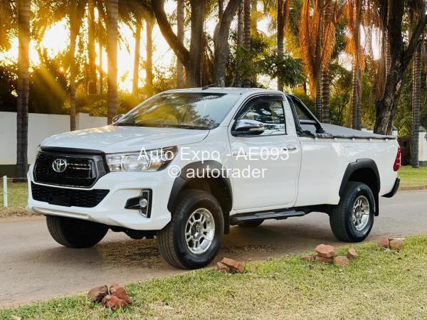 2018 - Toyota  Hilux