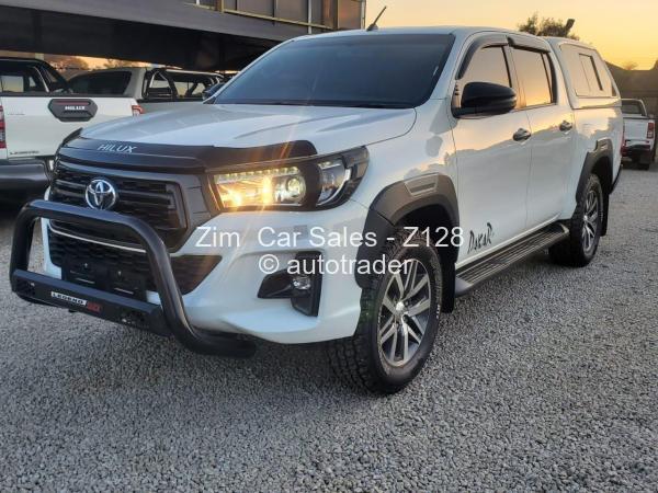 2018 - Toyota  Hilux