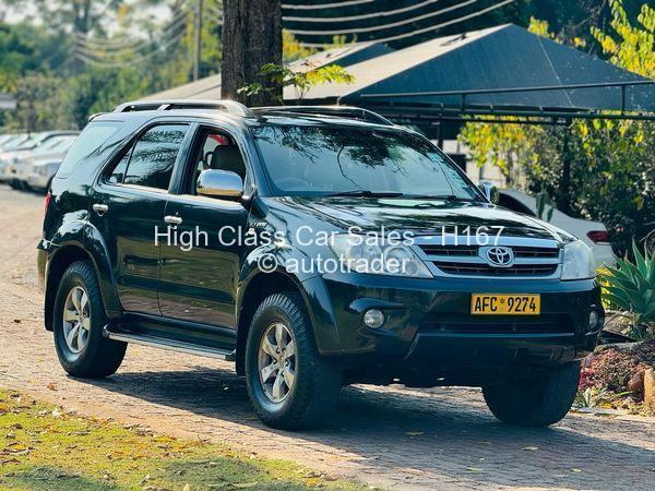 2011 - Toyota  Fortuner