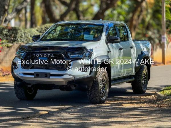 2024 - Toyota  Hilux