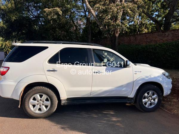 2010 - Toyota  Fortuner