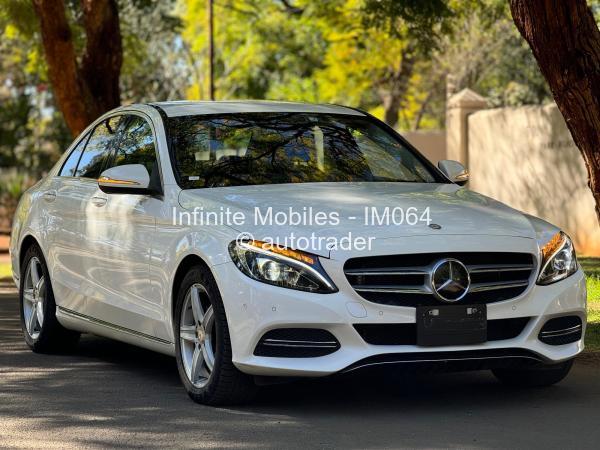 2015 - Mercedes Benz C180