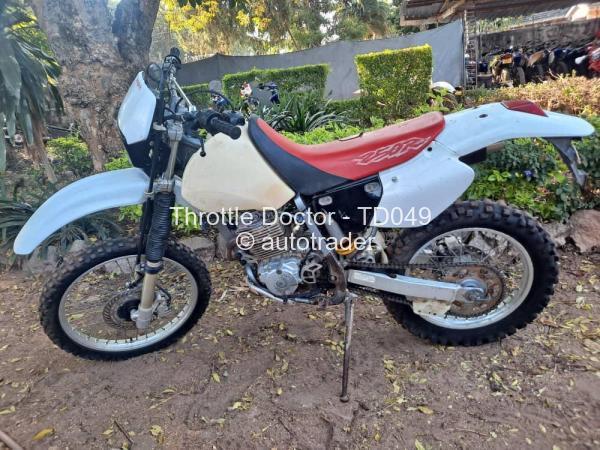 2000 - Honda XR 250R