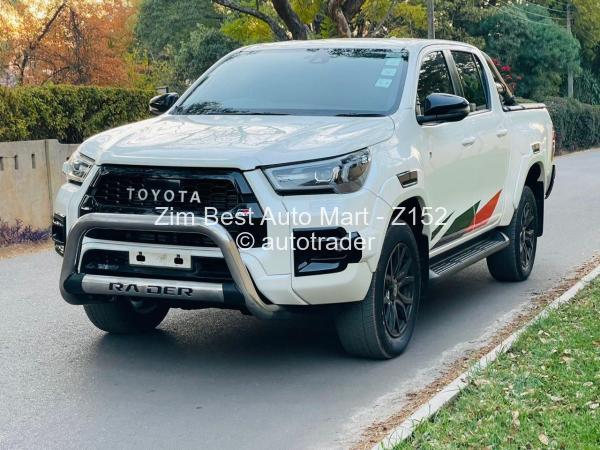 2023 - Toyota  Hilux