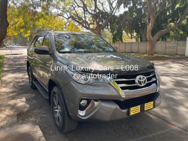 2019 - Toyota  Fortuner