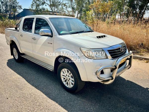 2012 - Toyota  Hilux