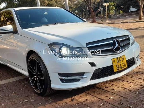 2012 - Mercedes Benz C200