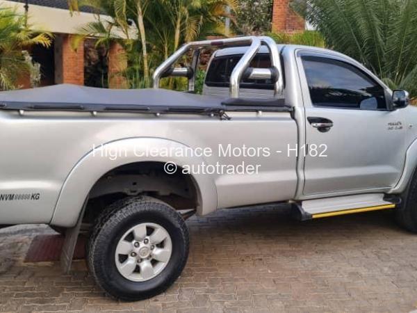 2010 - Toyota  Hilux