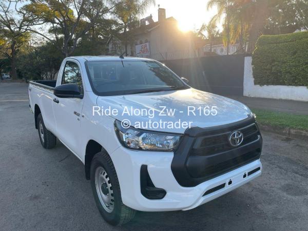 2024 - Toyota  Hilux