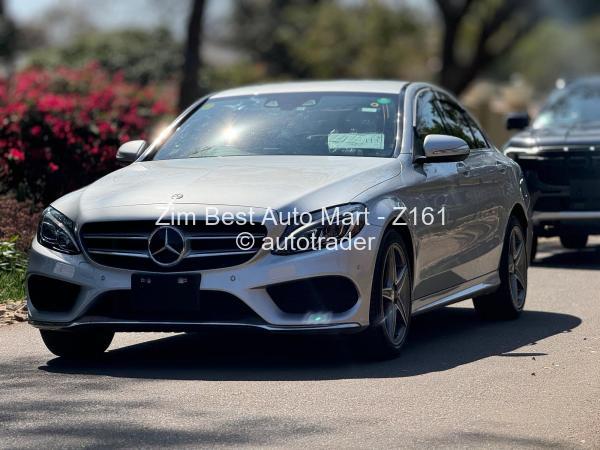 2015 - Mercedes Benz C200