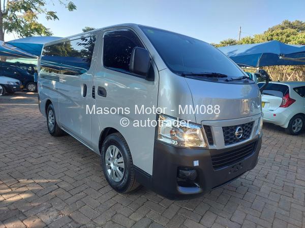 2015 - Nissan  NV350