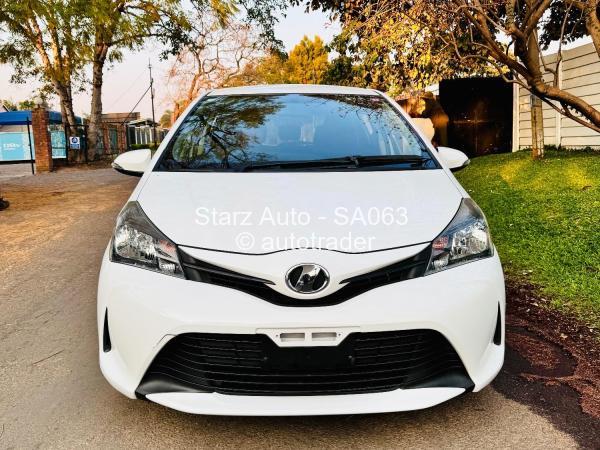 2014 - Toyota  Vitz