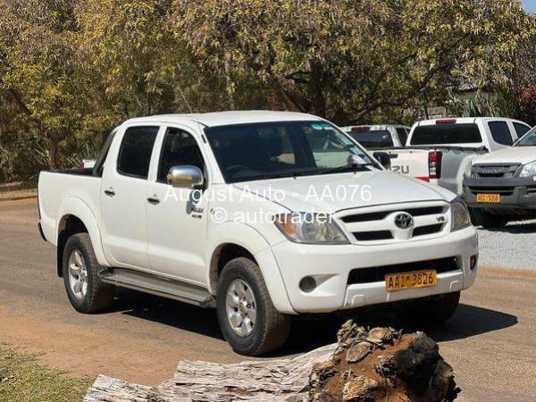 2011 - Toyota  Hilux