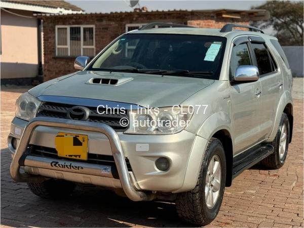 2009 - Toyota  Fortuner