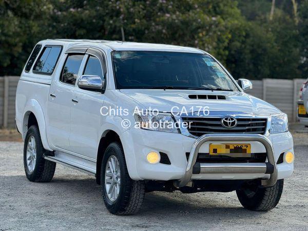 2013 - Toyota  Hilux