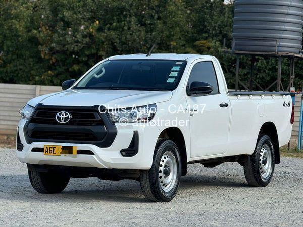 2023 - Toyota  Hilux