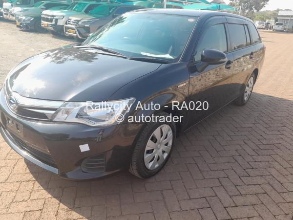 2014 - Toyota  Fielder