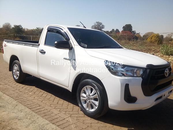 2019 - Toyota  Hilux