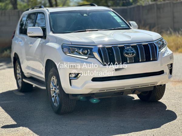 2020 - Toyota  Land Cruiser Prado