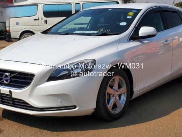 2015 - Volvo  V40