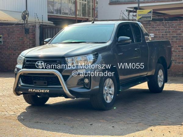 2018 - Toyota  Hilux