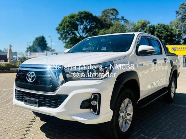 2016 - Toyota  Hilux