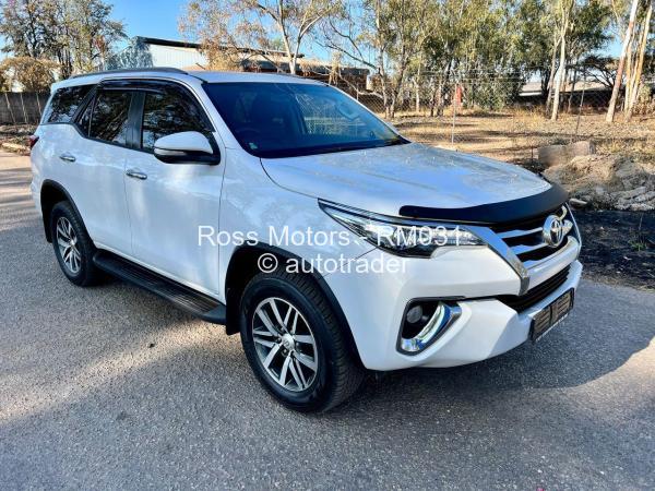 2018 - Toyota  Fortuner