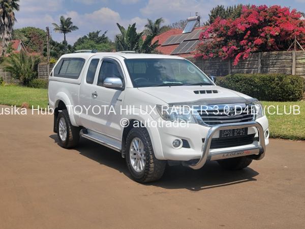 2015 - Toyota  Hilux