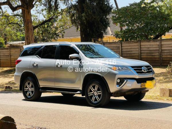 2018 - Toyota  Fortuner