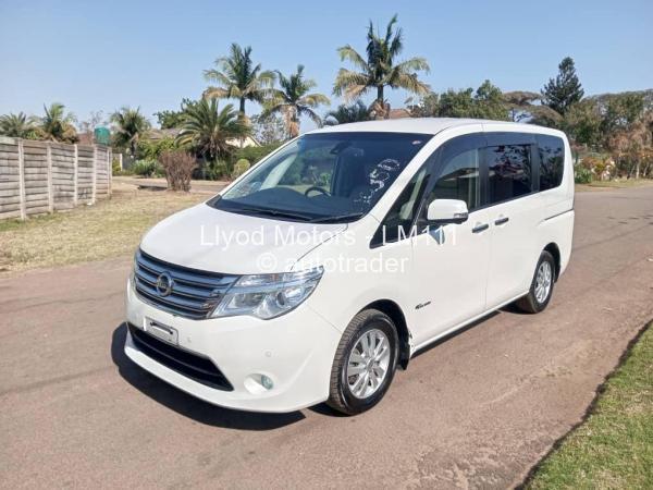 2015 - Nissan  Serena