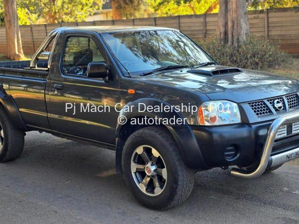 2015 - Nissan  NP300 Hardbody