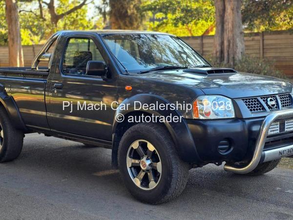 2015 - Nissan  NP300 Hardbody