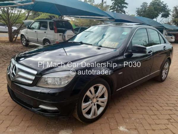 2015 - Mercedes Benz C200