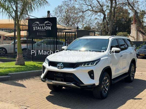 2024 - Toyota  Fortuner