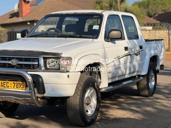 2005 - Toyota  Hilux