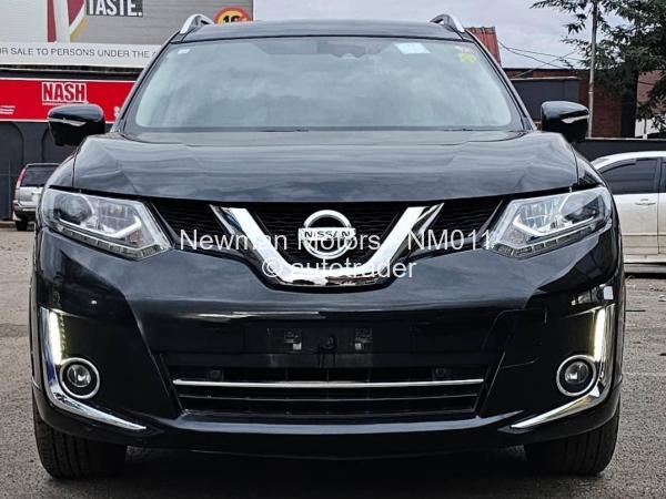 2016 - Nissan  X-Trail