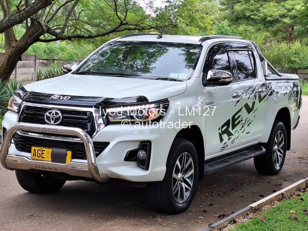 2017 - Toyota  Hilux